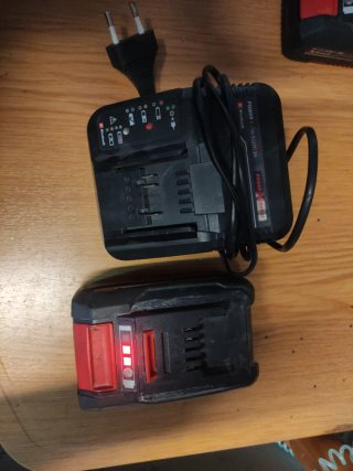 Batería y Cargador Einhell 3A