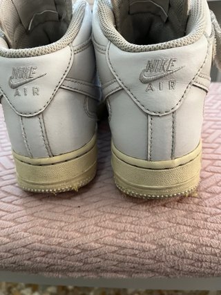 Zapatillas.niña. Corte alto nike
