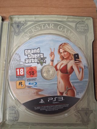 Juego PS3: caja chapa GTA V