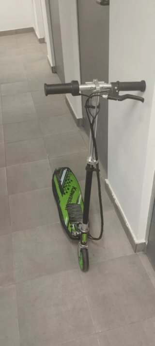 Patinete Kawasaki Eléctrico Verde