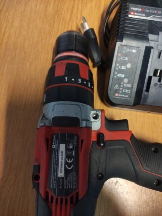 Taladro a batería Einhell + cargador