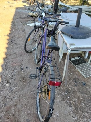 Bicicletas moradas (2 unidades)
