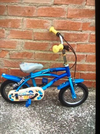Bicicleta infantil azul