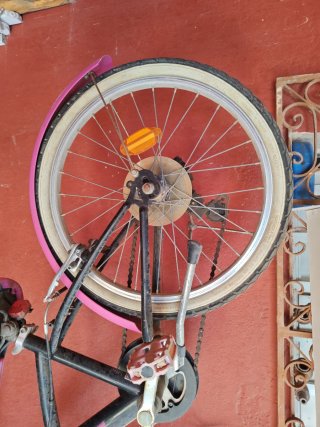 Bicicleta BTWIN Negra y Rosa