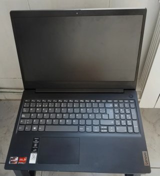 Ordenador portátil Lenovo IdeaPad 3 negro/plateado