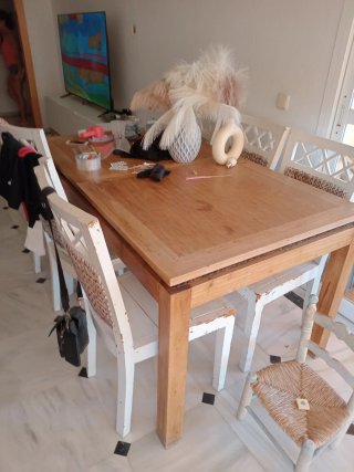 Mesa de comedor y 6 sillas