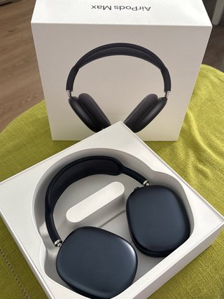 AirPods Max Midnight