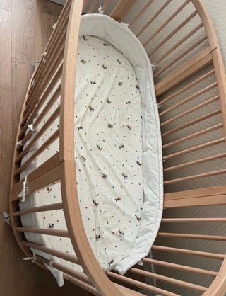 Cuna Stokke ovalada madera
