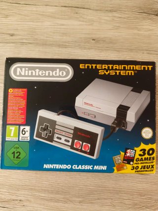 Nintendo NES Classic Mini con 30 juegos