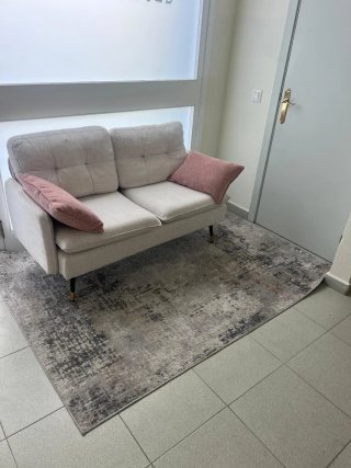 Sofá beige SIN cojines