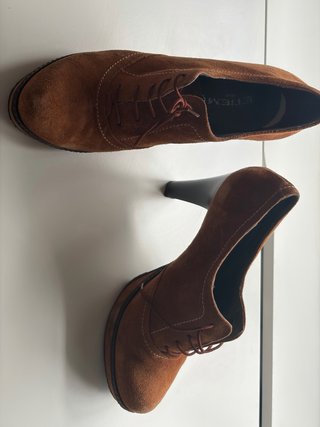 Botines de ante con tacón y plataforma