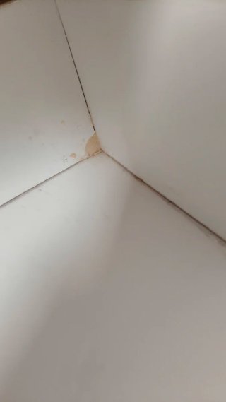 Cómoda y mesilla madera blanco roto