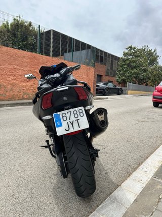 Yamaha T-Max 530 Maxi Scooter Negra