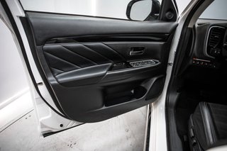 MITSUBISHI Outlander 2.4 PHEV Kaiteki Auto 4WD