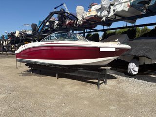 BARCO CHAPARRAL 18 H2O SPORT · 135 CV · 195 HORAS