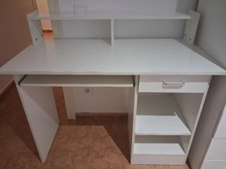 NUEVO‼️Escritorio blanco con estantes
