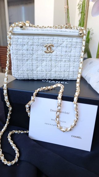 Borsa trucco Chanel bianca e oro
