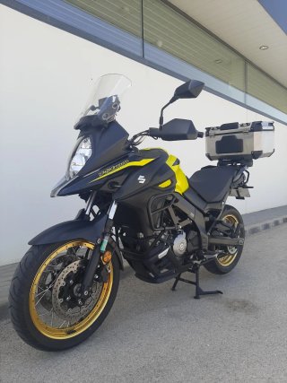 SUZUKI VSTROM 650 XT ADVENTURE ● IMPECABLE ● EXTRA