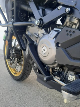 SUZUKI VSTROM 650 XT ADVENTURE ● IMPECABLE ● EXTRA