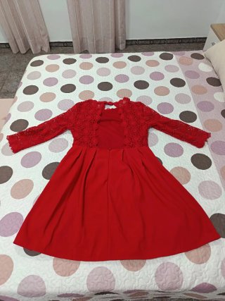 Vestido rojo fiesta encaje manga larga