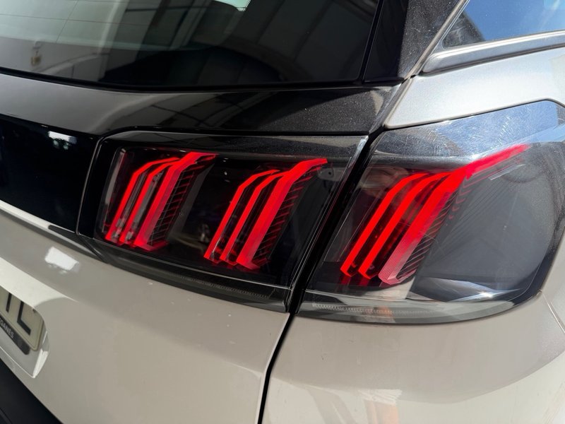 Peugeot 3008 Allure Pack BlueHDi S&S EAT8 2022, foto 4