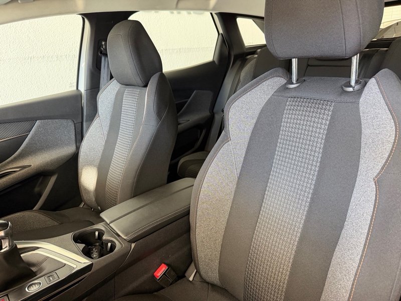 Peugeot 3008 Allure Pack BlueHDi S&S EAT8 2022, foto 9