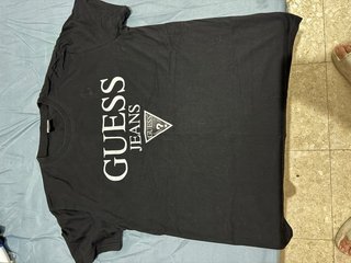 Camiseta Guess Jeans Negra