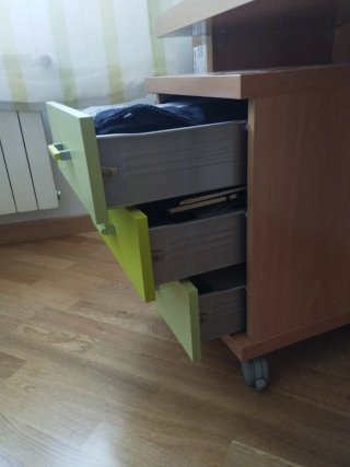 Escritorio, Estantería Modular y Cajonera.