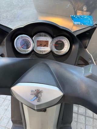 Peugeot Satelis 125 Plata