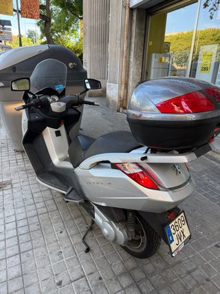 Peugeot Satelis 125 Plata
