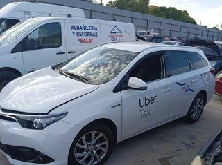 Toyota 470254 puerta tras izq auris hybrid active