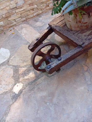 Carro antiguo de cantaros