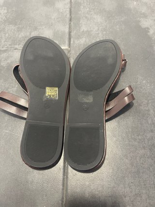 Sandalias planas marrones talla 38