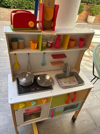 Cocina de juguete de madera