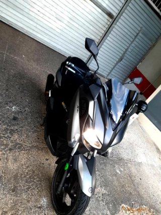 Yamaha X-MAX 250 Impecable, Akrapovič y LED