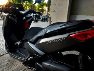 Yamaha X-MAX 250 Impecable, Akrapovič y LED
