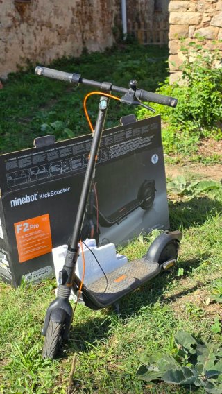 Patinete Eléctrico Ninebot KickScooter F2 Pro