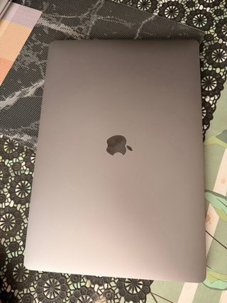 MacBook Pro 16” 2019 i7 16GB Radeon Pro 5300M 4GB