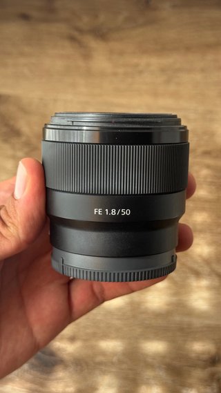 Sony A7 III + Lente FE 1.8/50 + Cage