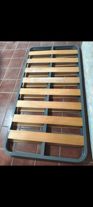 Literas metálicas con escalera