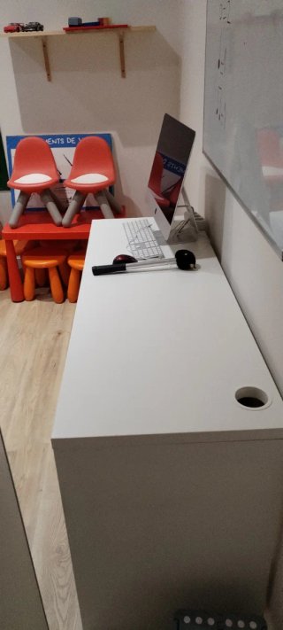 5 Escritorios IKEA MICKE blanco 142 × 50 cm