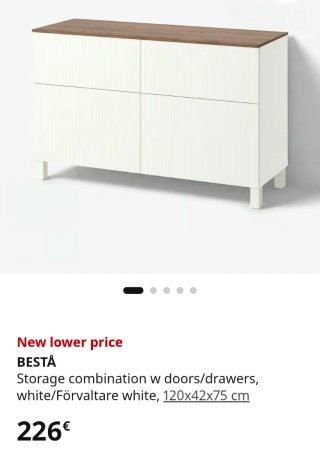Mueble de salón blanco y plateado
