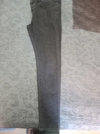 Pantalón vaquero Bershka hombre gris