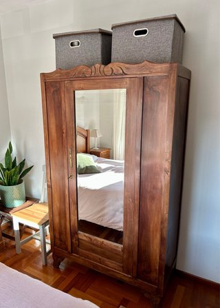Armario antiguo madera maciza