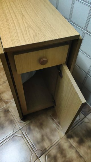 Mesa plegable cocina con ruedas y almacenaje
