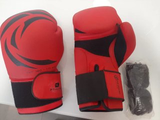 Guantes de Boxeo Rojos con Cierre Ajustable