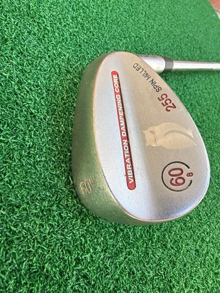 Tres wedges de golf