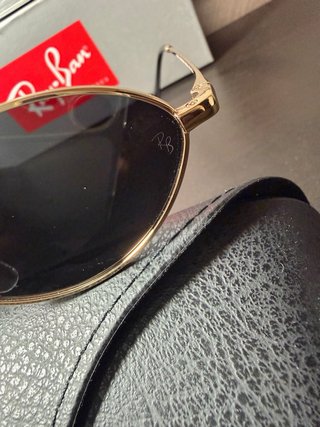 Occhiali da sole Ray-Ban Ovali Oro Nero