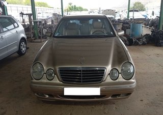 Mercedes-benz capot clase e (w210) berlina 469619