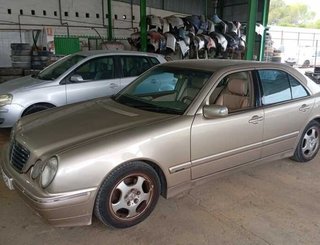 Mercedes-benz capot clase e (w210) berlina 469619